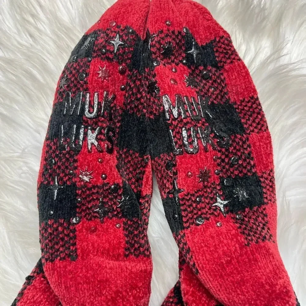 Muk Luks Buffalo Check House Slipper Socks Red and black Large